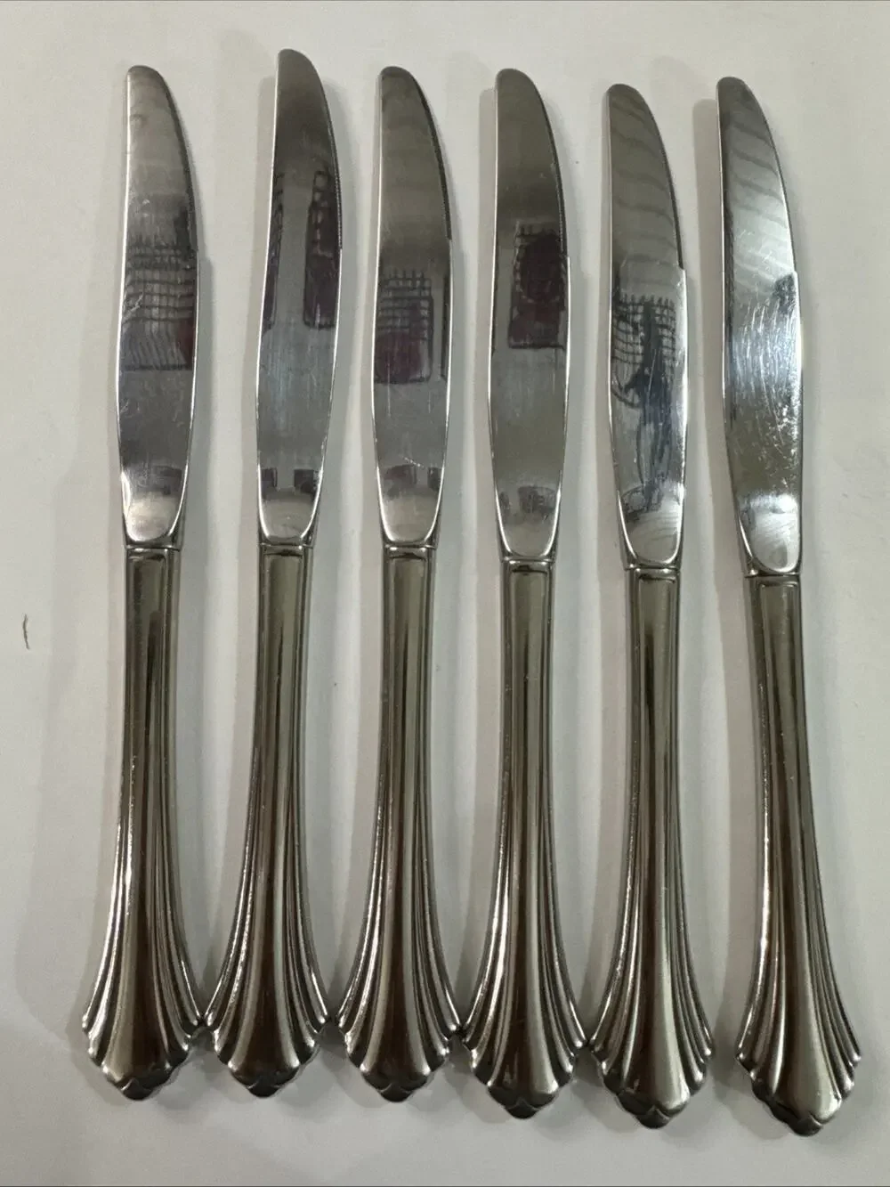 Set Of 6 Oneida Bancroft 18/8 Stainless Flatware Dinner Knives 9